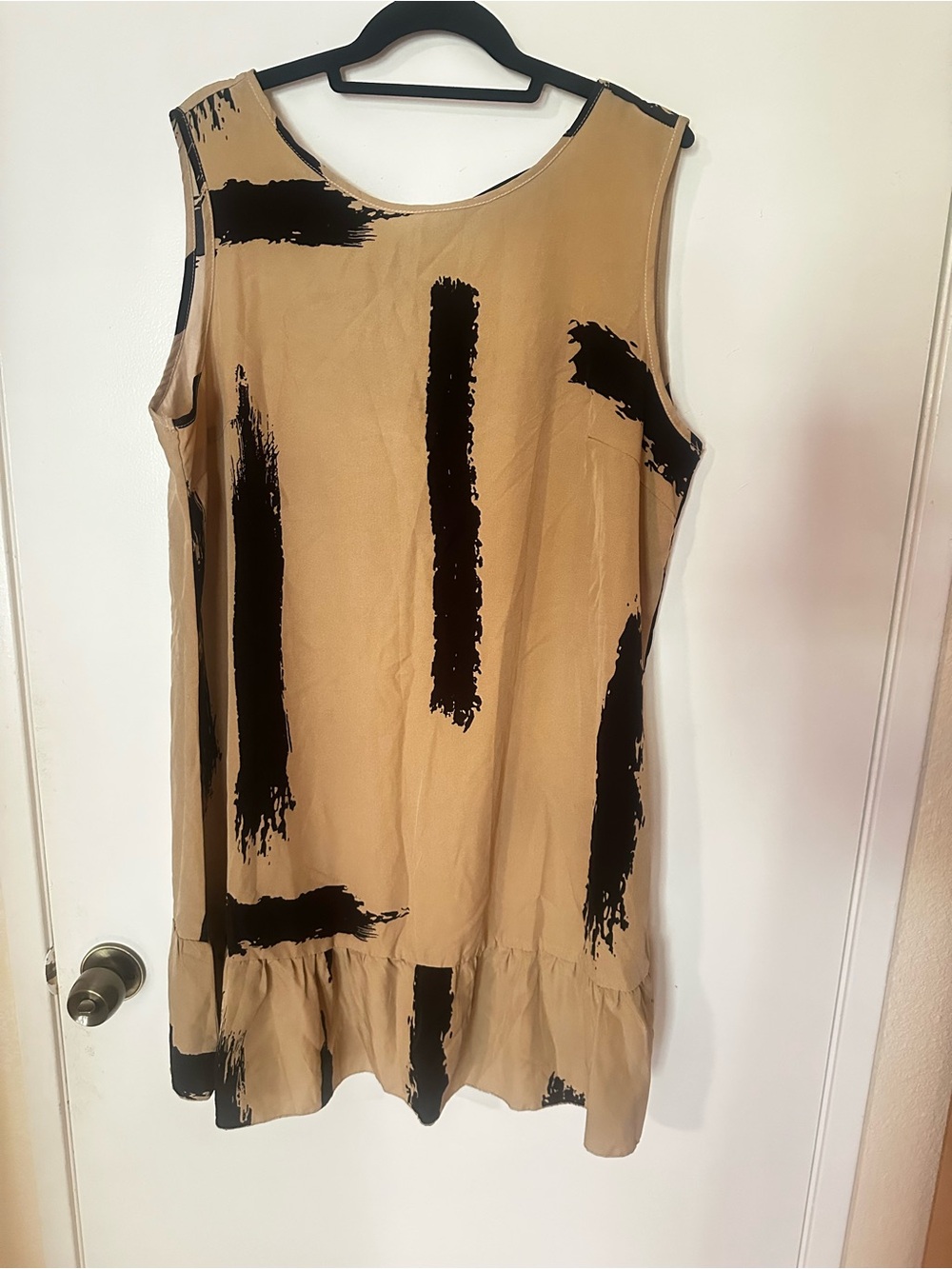 SHEIN Beige Tunic with Black Brushstroke Ruffle Hem